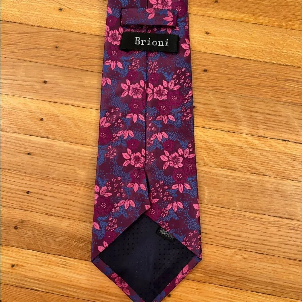 Brioni 100% silk pink/purple floral tie